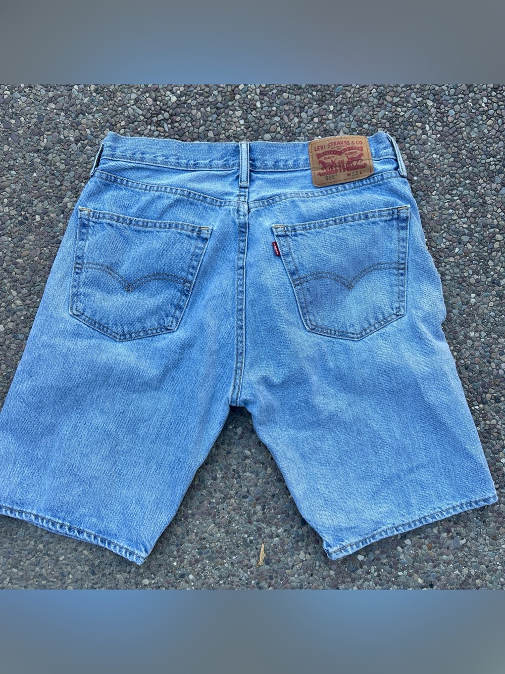 Levis 505 Jean Shorts Size 33 Blue Light Wash Denim Relaxed Fit Jorts